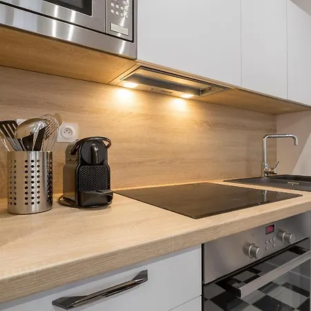 Dify Vitton - Massena Lejlighed *